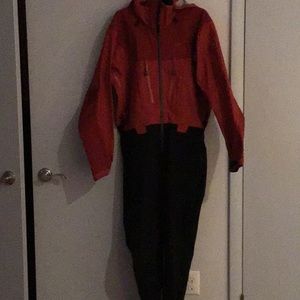 Men’s Arc’teryx ski suit